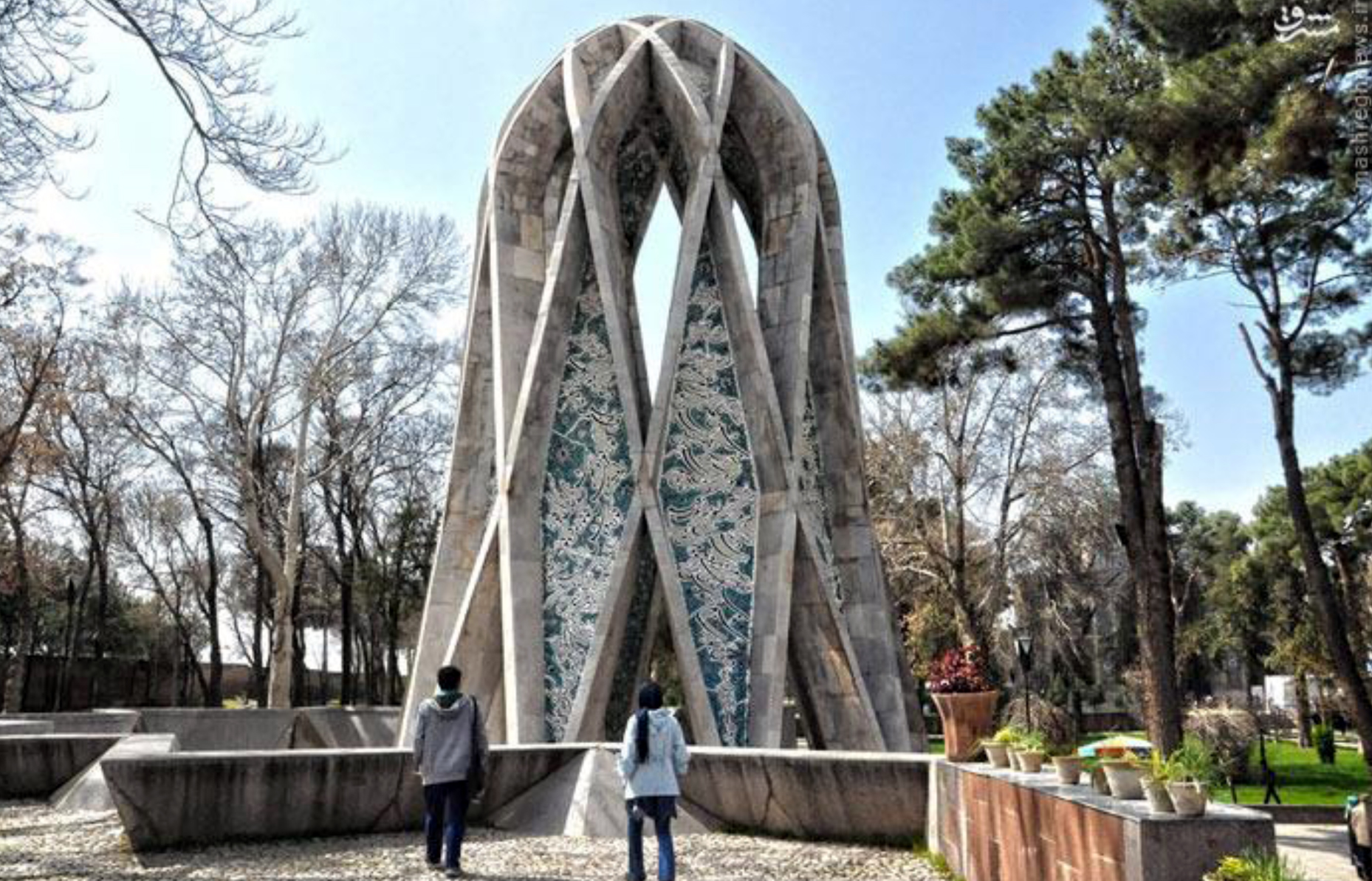 Нишапур иран. Могила хайяма. Мавзолей омара хайяма. Нишапур мавзолей омара хайяма. Нишапур иран.